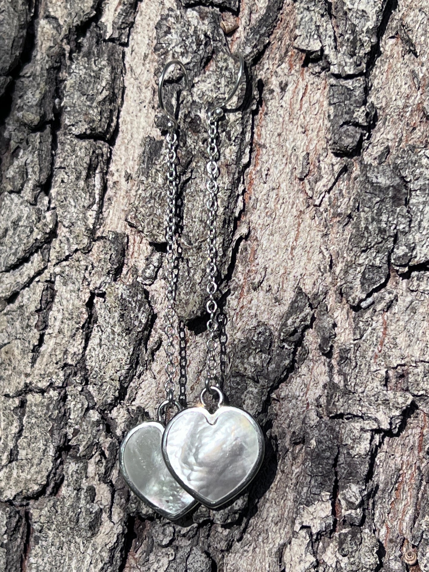 Akari – Silver & White Mother-of-Pearl Heart Earrings, Handmade in Bali
