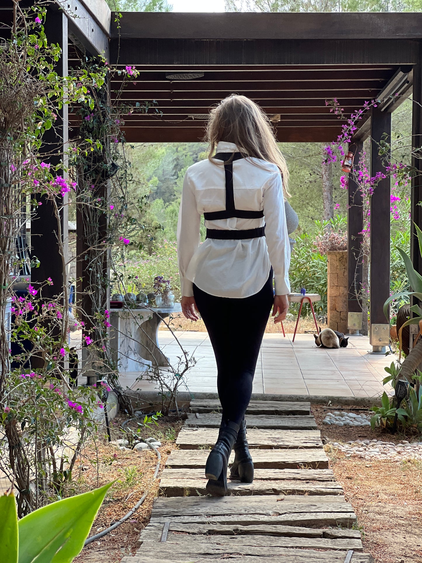 Keiko — Black Cotton Open-Back Corset Elegant Vest Minimal