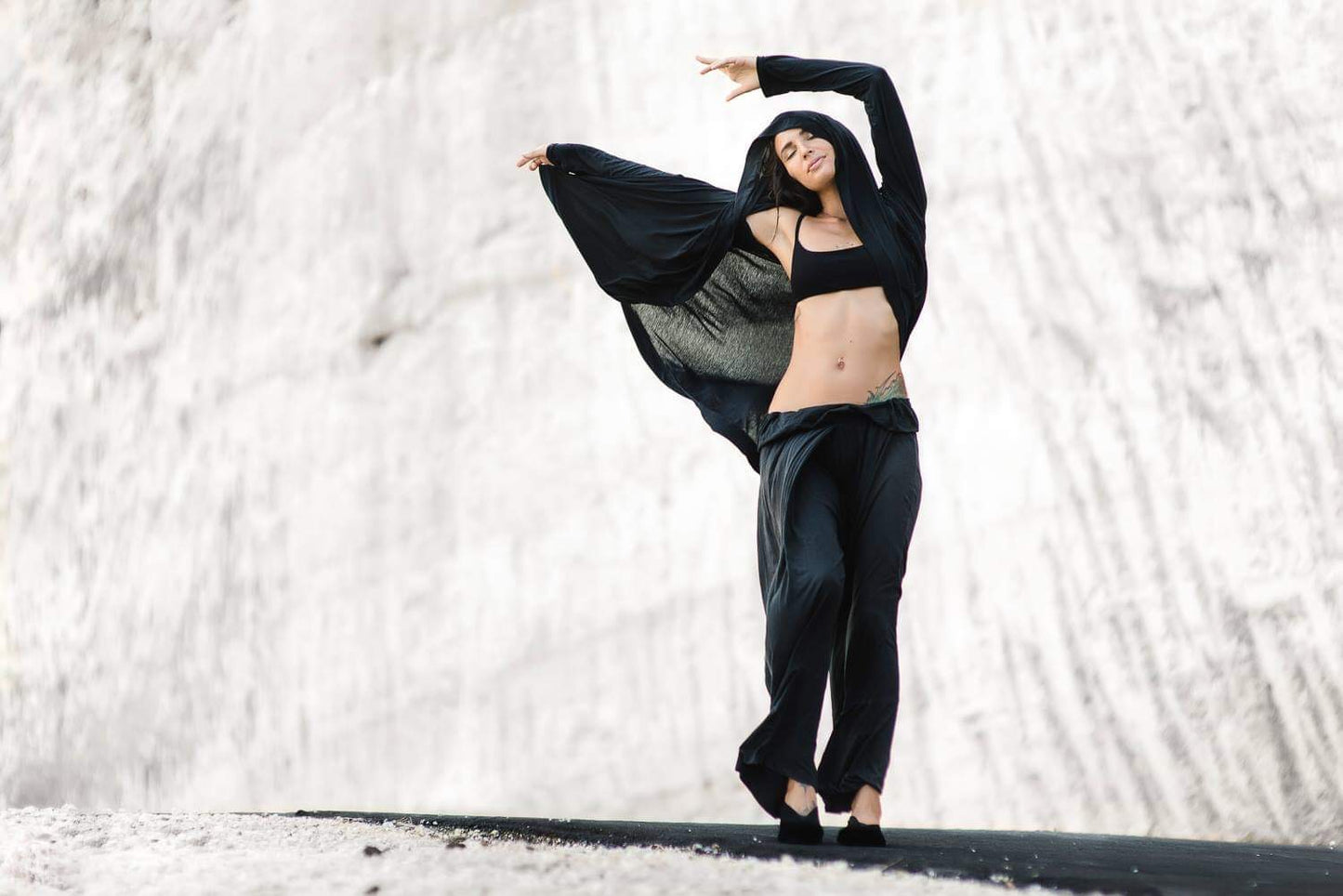 KAGERO Airy Suit | Minimalist Black White Outfit | Lightweight Wide Leg Pants & Long Sleeve Hoodie | Cotton Supima Clothing | Sun & Dust Protection | Elegant Travel Wear