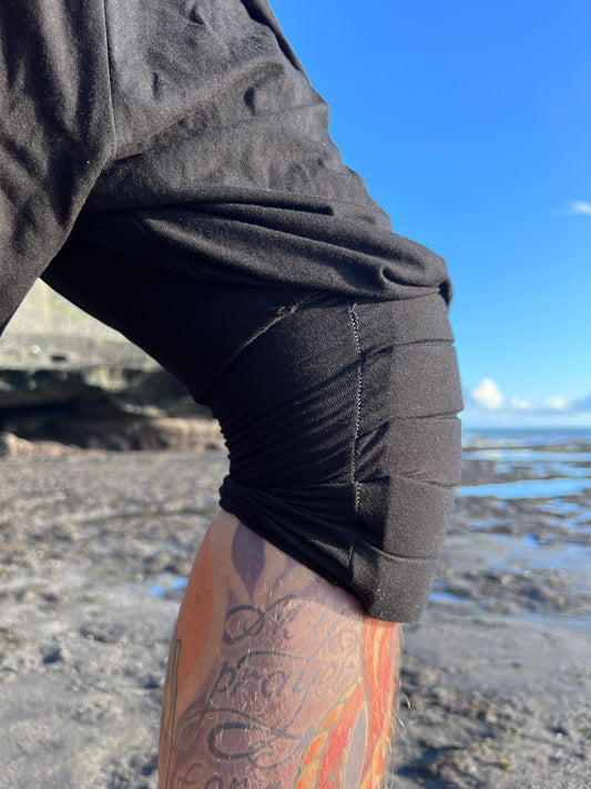 KAITO Men’s Bamboo Knee-Length Movement Shorts with Knee Pads